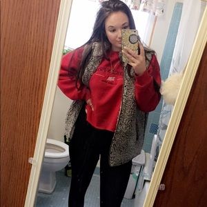 Thread and supply vest